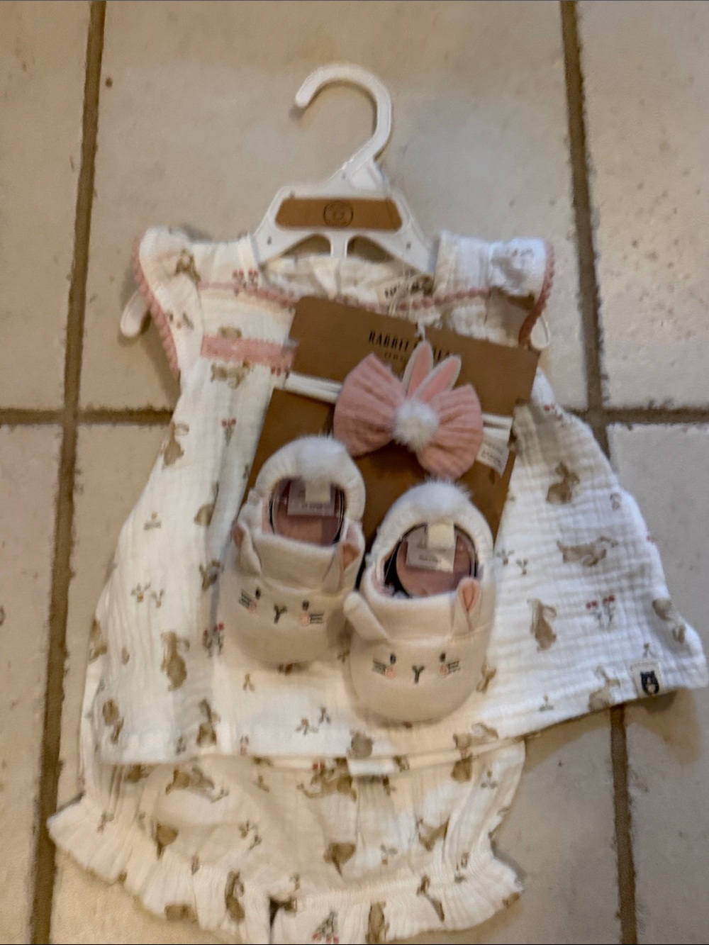 Rabbit + Bear baby girl bunny print outfit Booties Headband 6-9 months